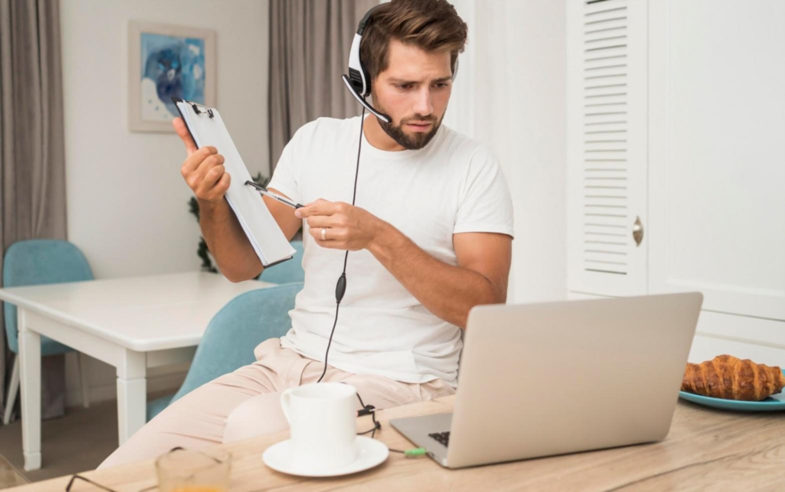 Ambiente tranquilo para la práctica de yoga y meditación